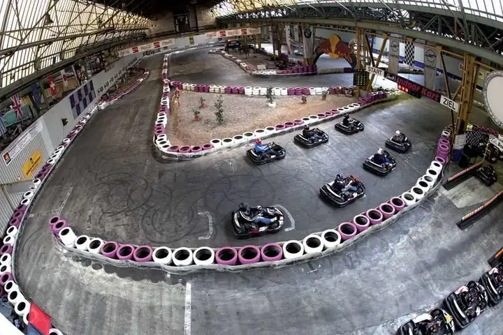 Indoor Kartbahn Bous