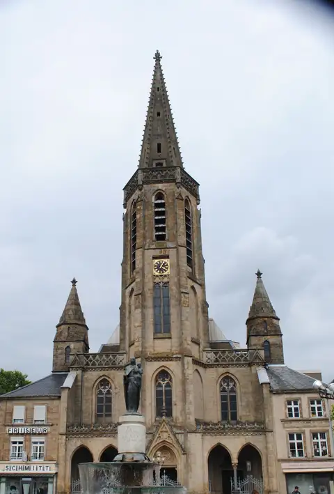 Führung in der Kirche St. Ludwig